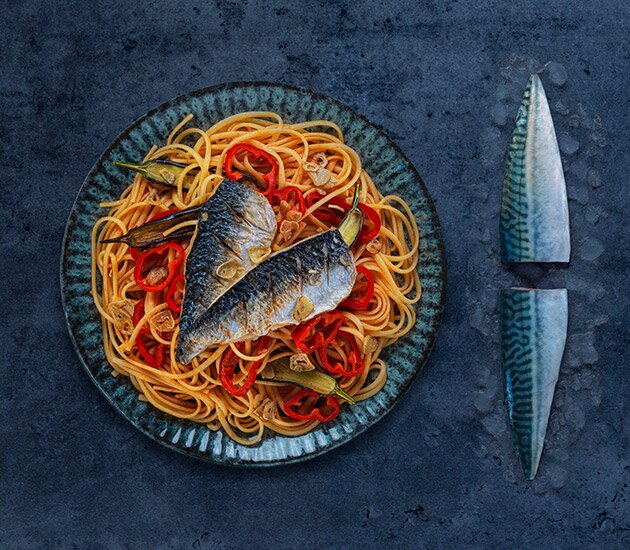 Norwegian mackerel with tomato pasta