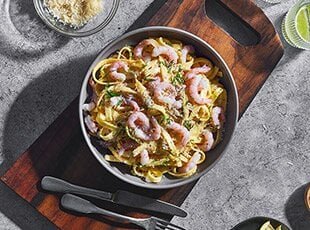 Pasta carbonara with Norwegian prawns